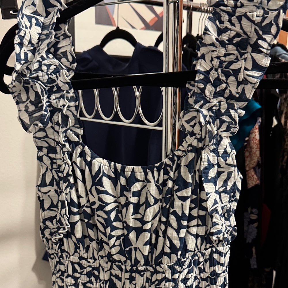 Abercrombie & Fitch Navy and White Leaf Print Maxi Dress - Picture 3 of 3